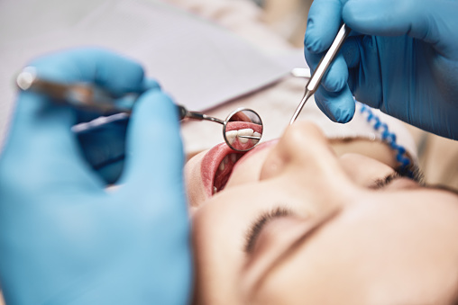 S&V dental  smile crafting image